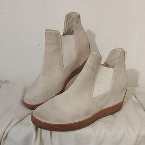 Sorel Out n About Sz 7.5